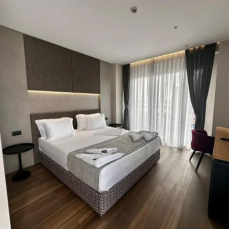 Hotel Frojd Kune & 5*