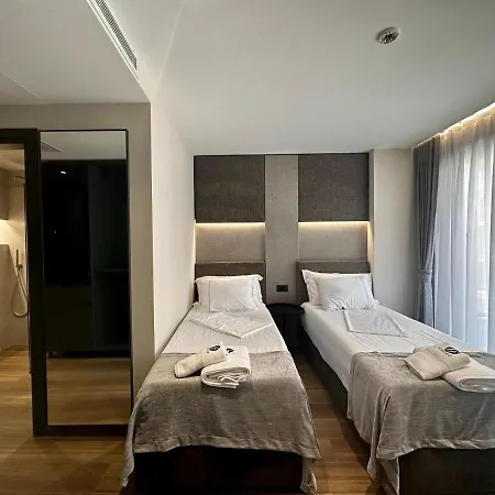Hotel Frojd Kune Resort&beach