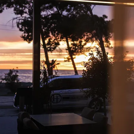 Frojd Kune Resort&beach Hotel