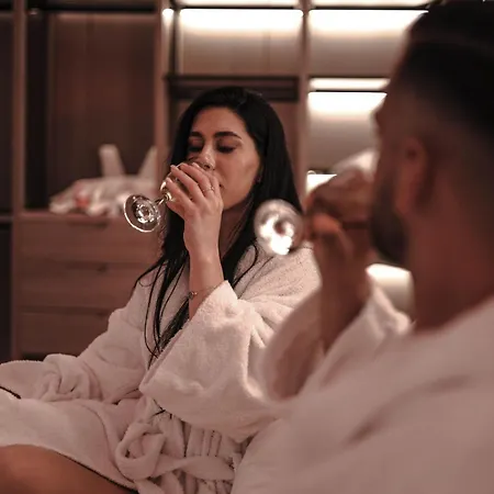 Frojd Kune & Hotel Shëngjin