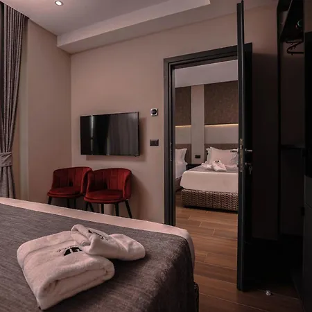 Frojd Kune & 5* Shëngjin