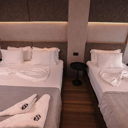 Hotel Frojd Kune & 5*