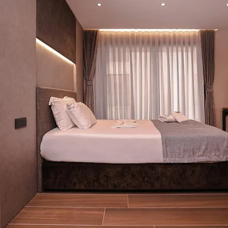 Frojd Kune & Hotel Shëngjin