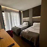 Frojd Kune & Shëngjin